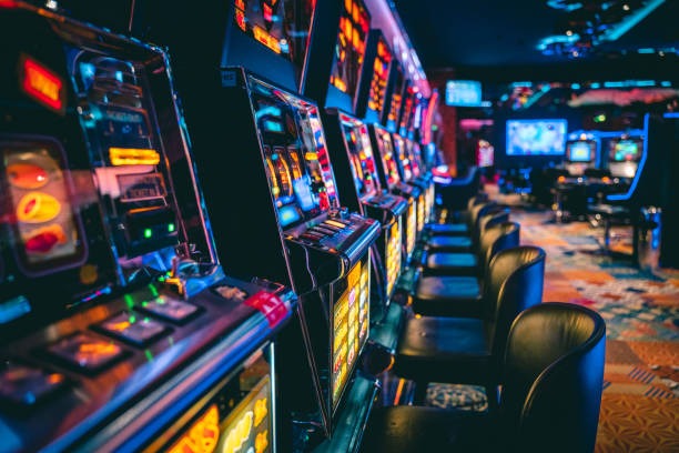 Live dealer roulette table with multilingual chat