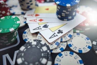 Medusa II table interface showing blackjack, roulette, and baccarat game options with clear betting areas